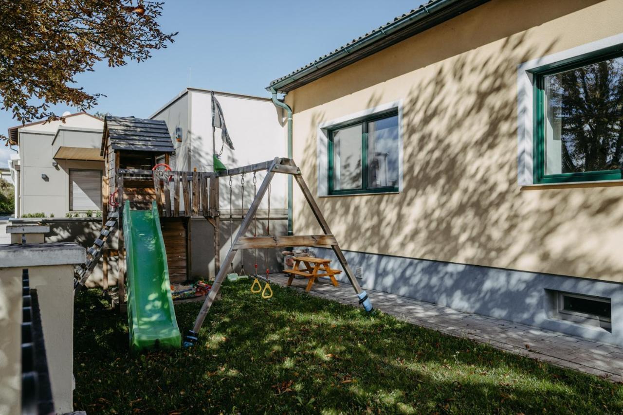 Mareli Neusiedler Stadthaus Neusiedl am See Exterior photo